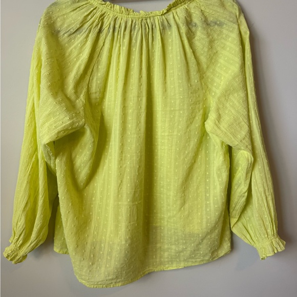 J. Crew lime Textured v-neck lightweight Blouse size large - Picture 8 of 9